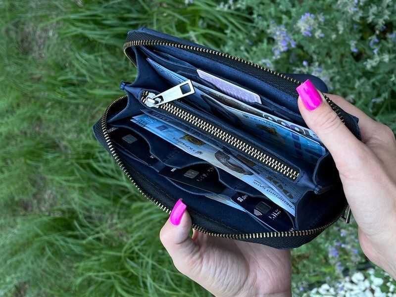 Шкіряний гаманець ручної роботи ZIPPER з додатковим відділенням (натуральна шкіра) у синьому кольорі з натуральної шкіри &mdash; фото виробу від майстерні Shiynik - Магазин шкіряних виробів