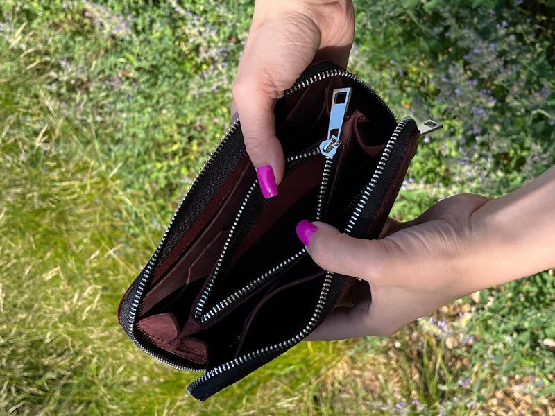 Шкіряний гаманець ручної роботи ZIPPER з додатковим відділенням (натуральна шкіра) у бордовому кольорі з натуральної шкіри &mdash; фото виробу від майстерні Shiynik - Магазин шкіряних виробів