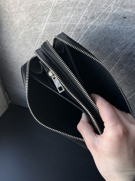 Шкіряний гаманець-клатч ZIPPER XL (Чорний) | Велике портмоне з натуральної шкіри на 2 блискавки з натуральної шкіри &mdash; фото виробу від майстерні Shiynik - Магазин шкіряних виробів